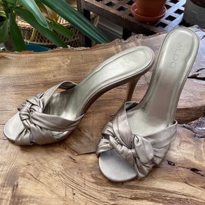 Aldo champagne gold sandal